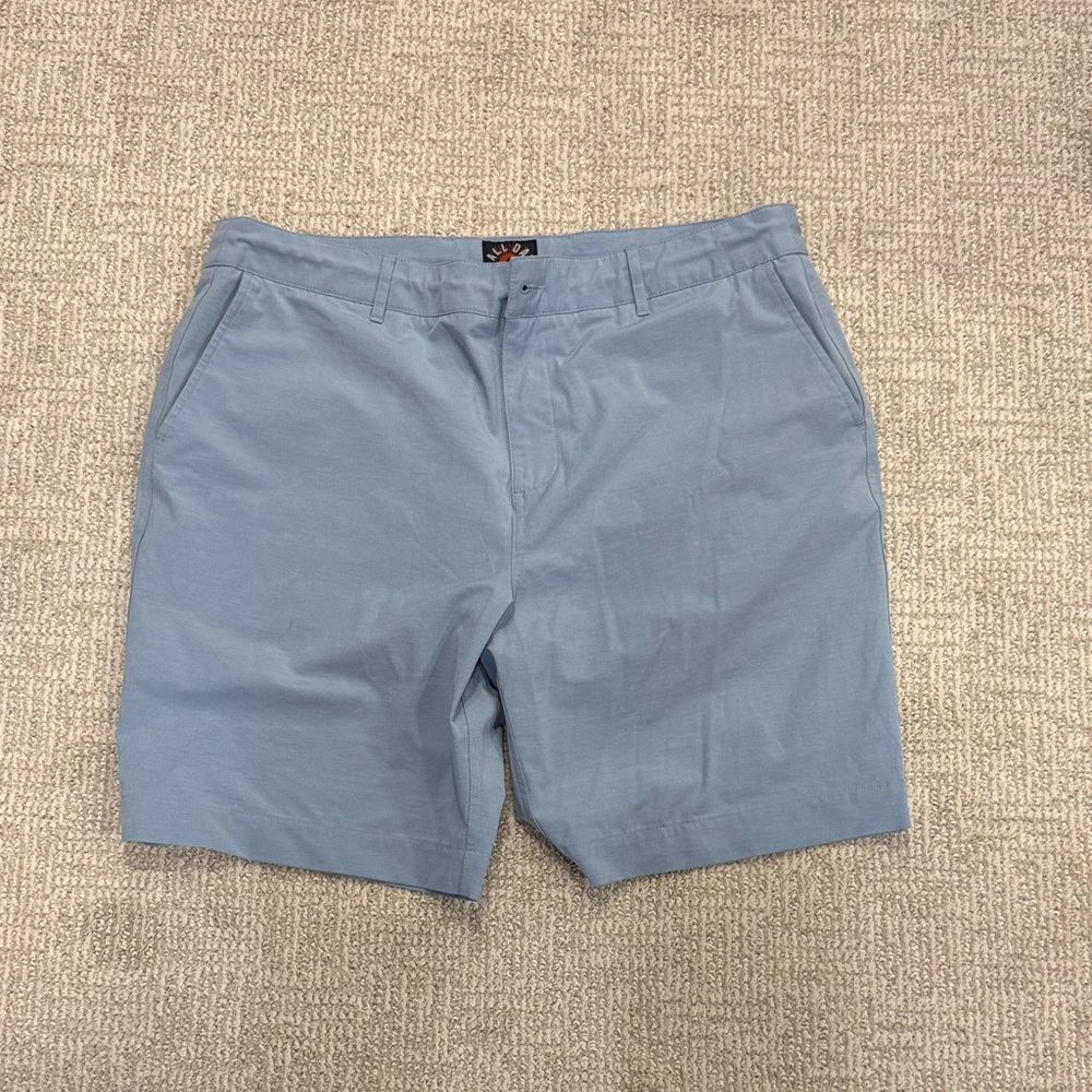 Faherty Light Blue Men's Performance Shorts. Size 36.